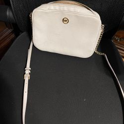 Michael Kors Crossbody $25