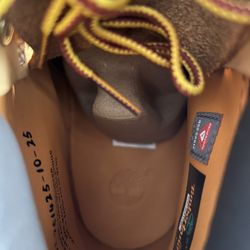 Brand New AUTHENTIC Timberland Boots Size 10