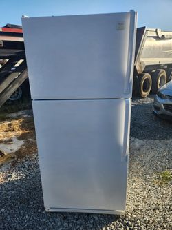 Whirlpool Fridge Apt Size 30 by 66 High Works Exelent