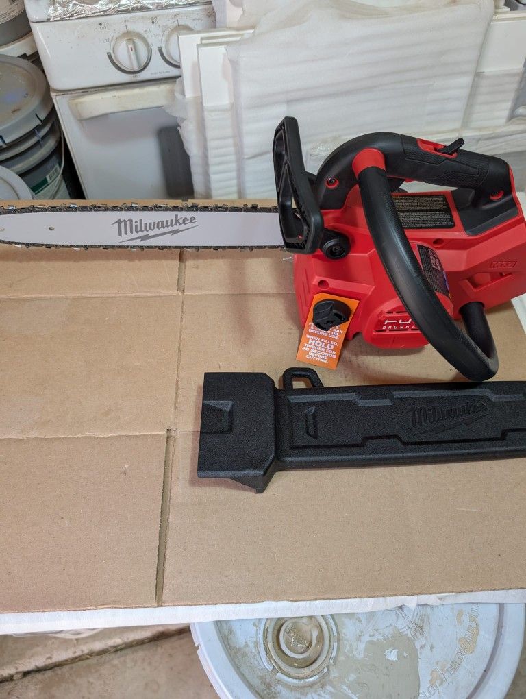 Chainsaw. New ( tool only)