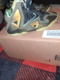 Nike LeBron 12/ 7Y