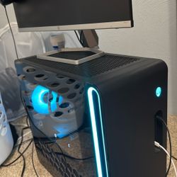 Alienware R16 