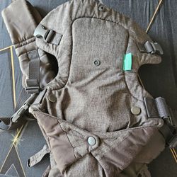 Baby Carrier - Infantino