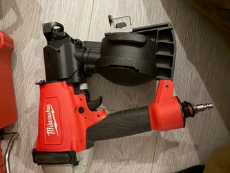 Milwaukee 1-3/4” Coil Roofing Nailer