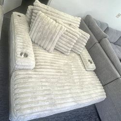 Brand New Lounge Ribbed Chair With USB Port and Cup Holders. Also Available in Black
