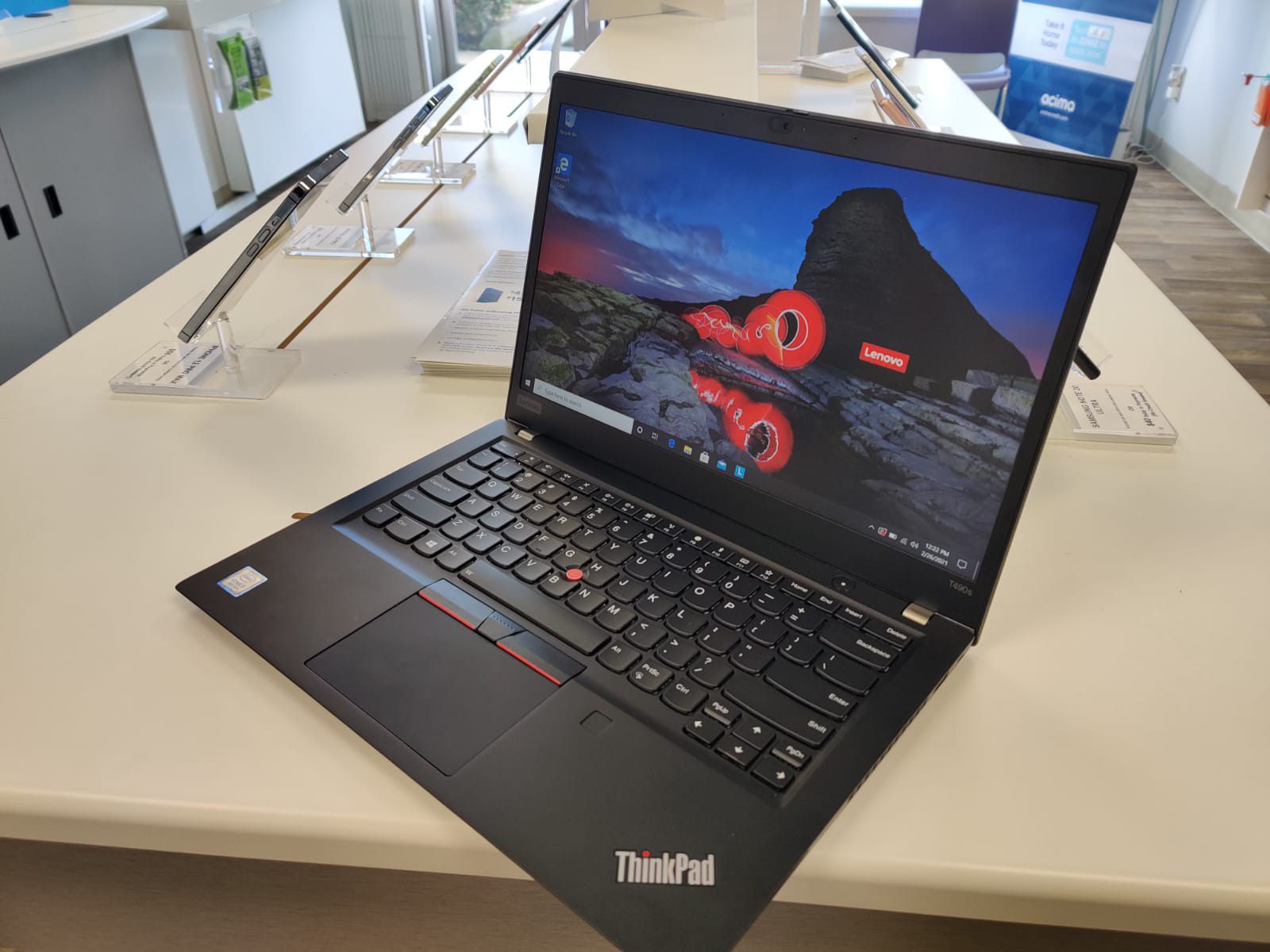 Lenovo ThinkPad T490s (Core i5/ 16GB RAM/ 512GB SSD)