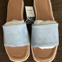 Ladies Sandals - Size 9