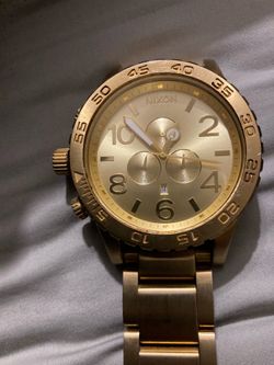 Nixon Men Chrono Gold Watch 51-30
