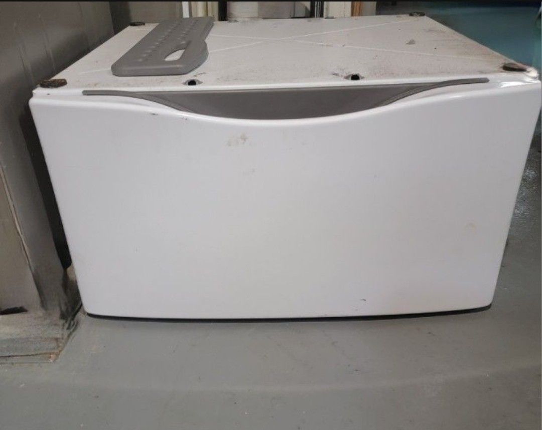 Dryer Pedestal