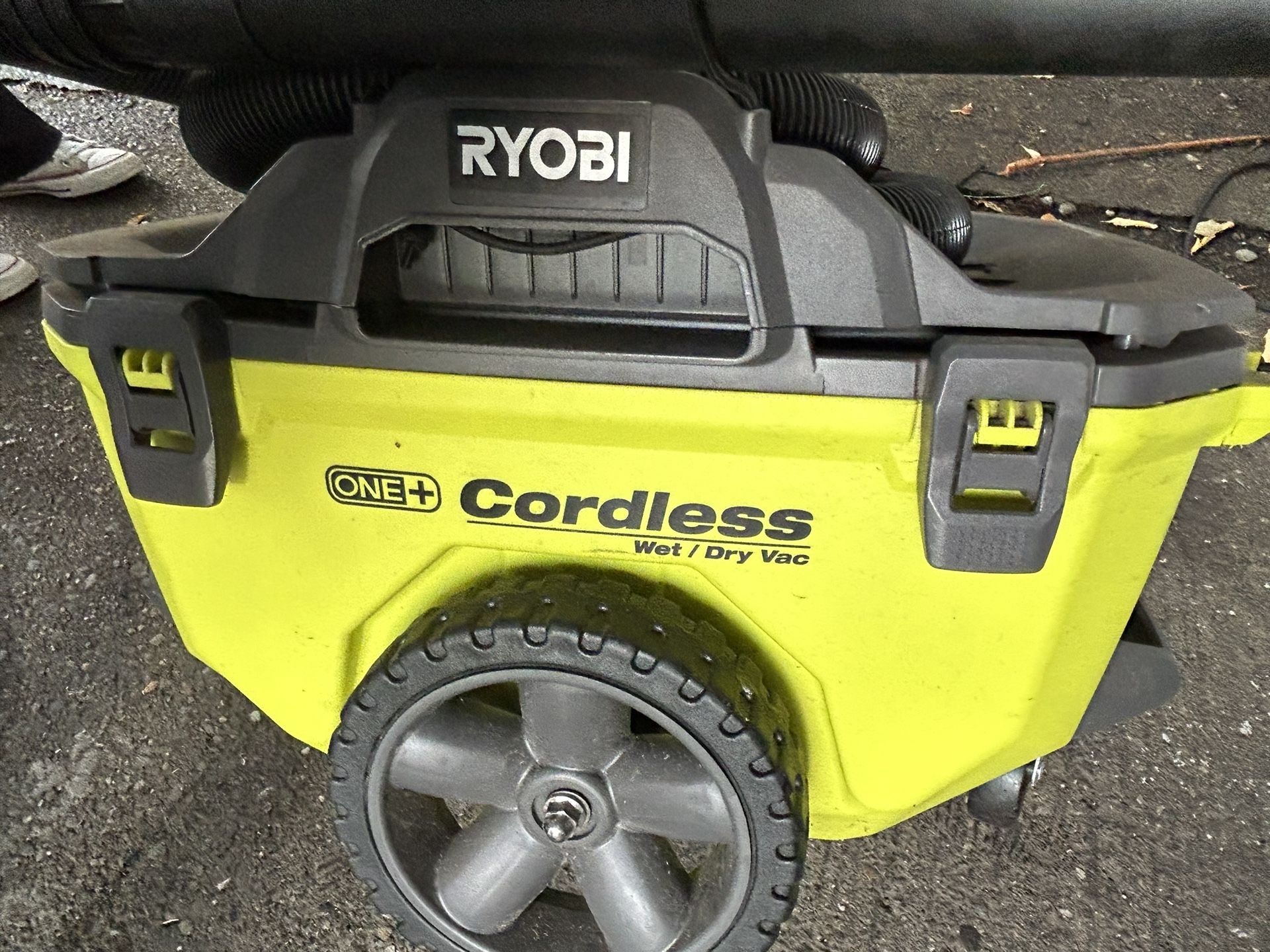 Ryobi Vacume