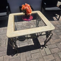 Heavy metal frame coffee table 28x28x21 H'