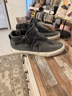 Blowfish sneaker
