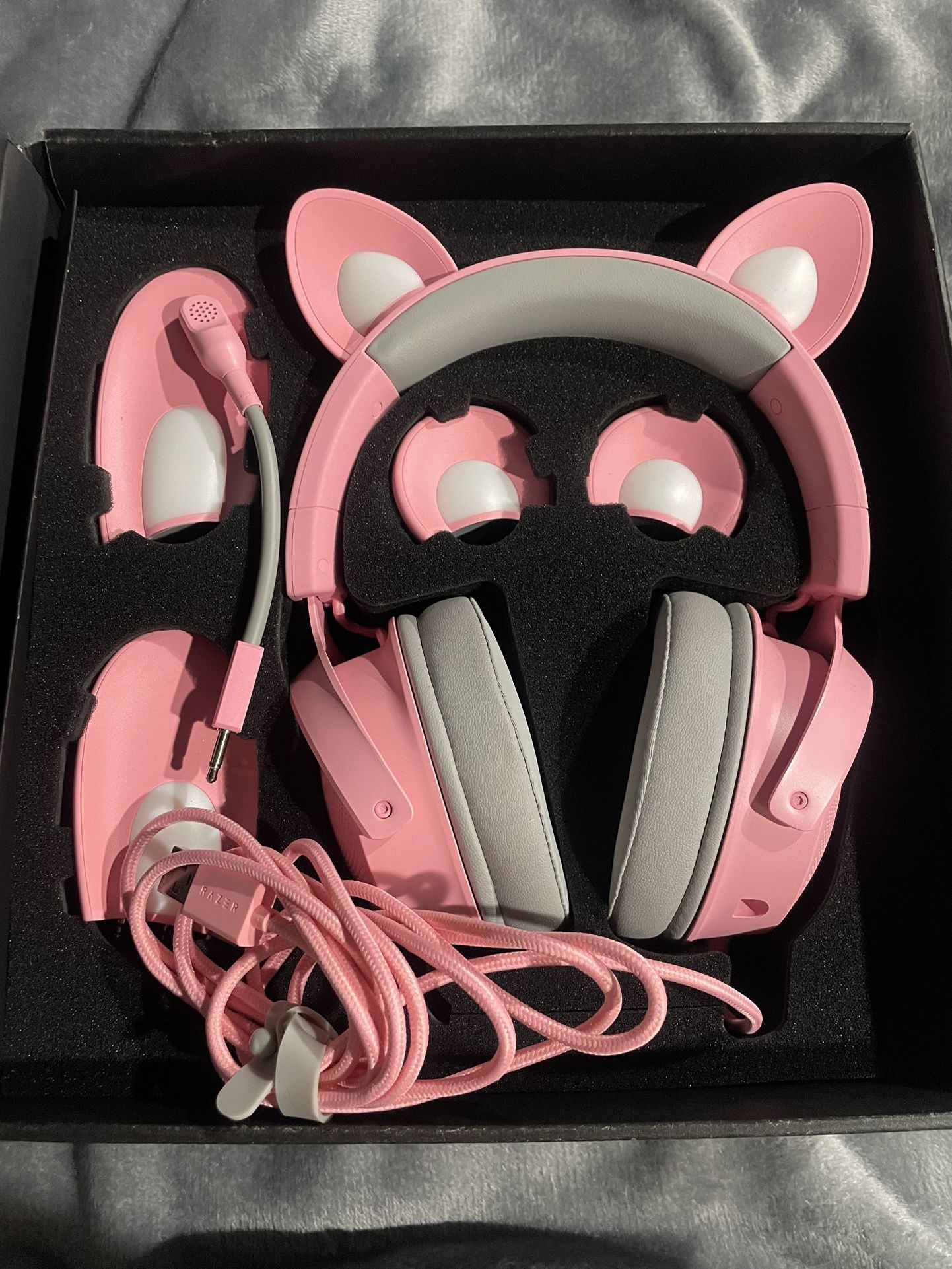 $150 Pink New Razer Kraken Kitty V2 Pro Wired RGB Headset