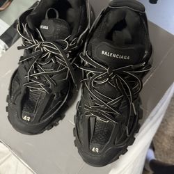 balenciaga track s43