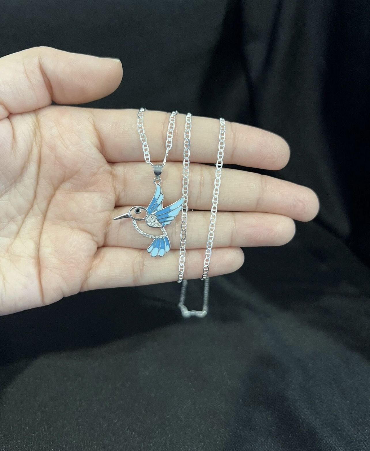 925 Sterling Silver Womens Blue Humming Bird Pendant & Mariner Chain