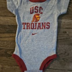 NIKE USC TROJANS INFANT  GREY & RED 2/3 MONTH