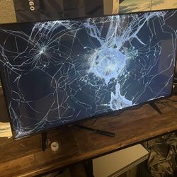 TCL 43” Smart TV – Powers On – Cracked Screen – For Parts / Repair