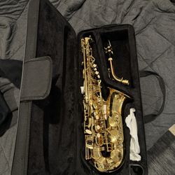 Barely used Saxophone 