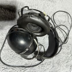Pioneer SE-205 Vintage Stereo Headphones