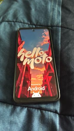 Unlock Moto 2025 Great condition had only 6 months $100 obo