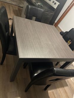 Dining table (with 2 chairs)