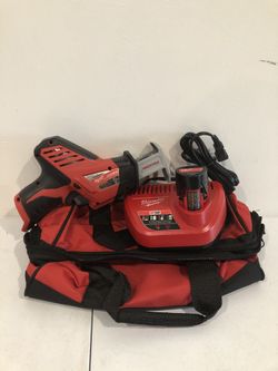 Milwaukee M12 12-Volt Lithium-Ion HACKZALL Cordless Reciprocating Saw Kit with (1) 1.5Ah Batteries, Charger & Tool Bag
