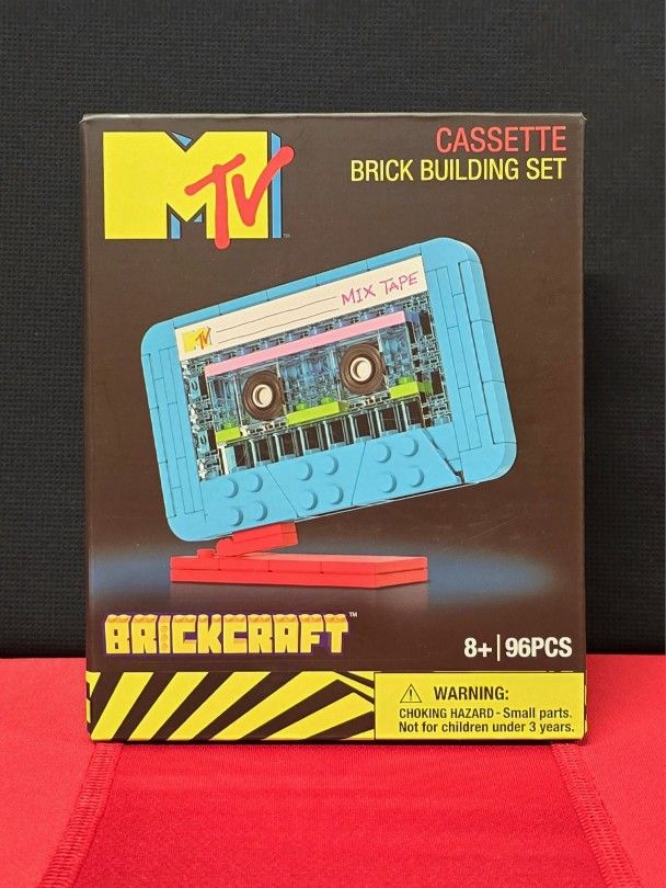📼Brickcraft MTV Retro Builds: Plastic Cassette Brick Building Kit (96-Piece Set) – Creative Nostalgic Home Décor Display,