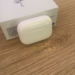 Apple AirPods Pro 2nd Generation with MagSafe Wireless Charging Case - White