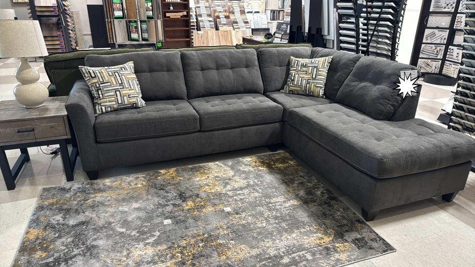 AP๐2 Piece Sectional Couch With Chaise// Financing & Delivery