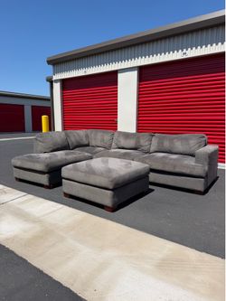 🚚DELIVERY-  Large Gray Sectional Sofa W/ Ottoman