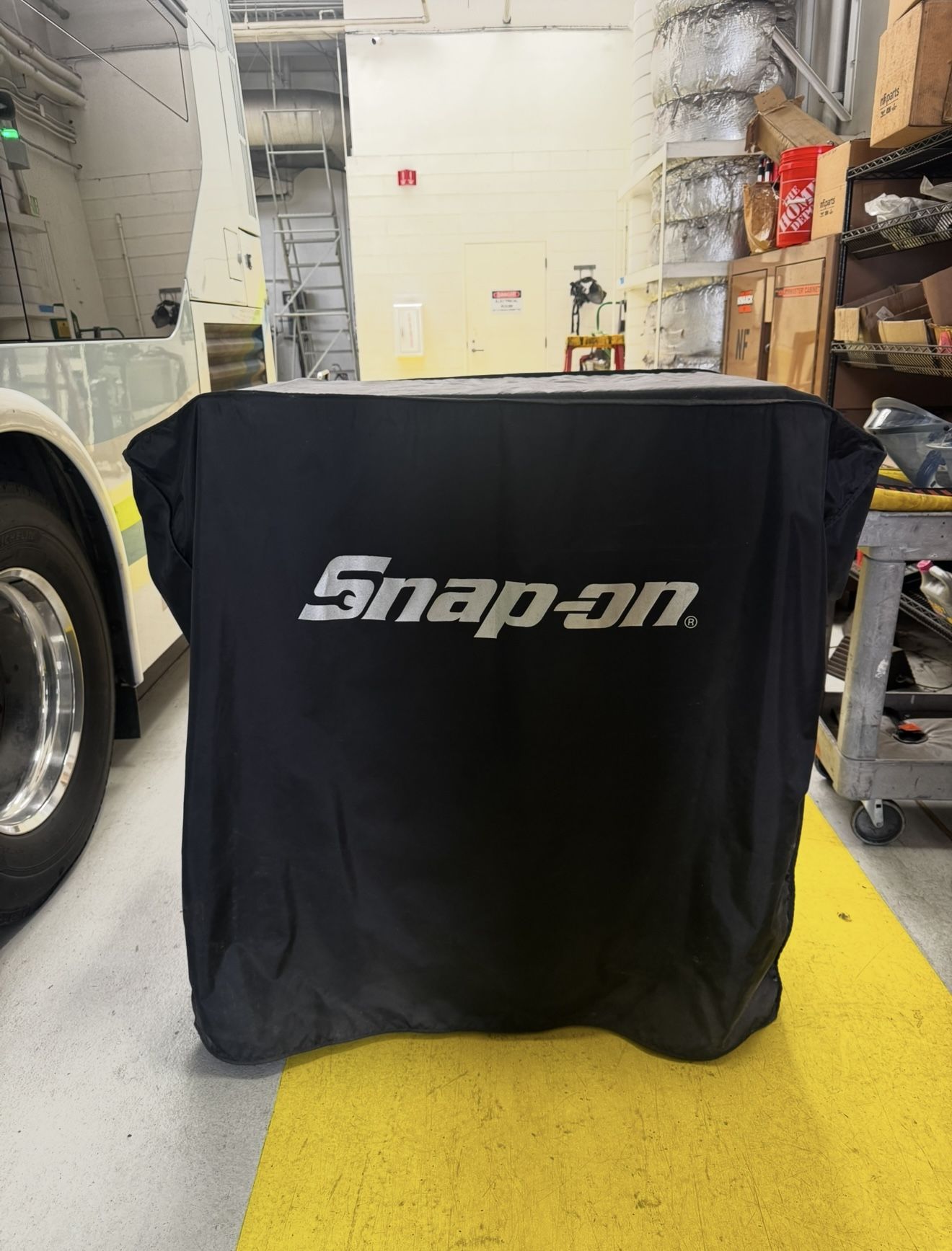 SNAP ON BOX