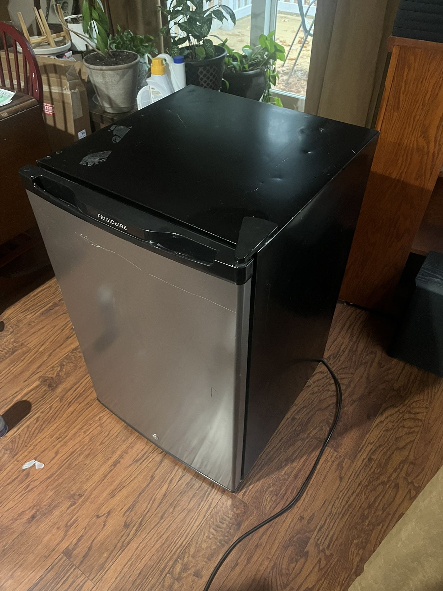 Frigidaire Mini Fridge 