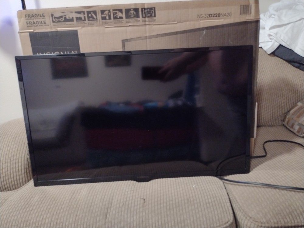 32" HDMI Flat screen TV