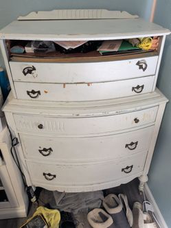 Cheap dresser! Best offer