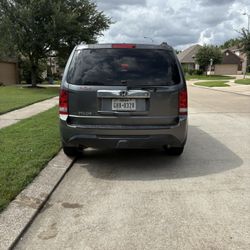 Honda Pilot 2012 SE ( Check Engine Light On )