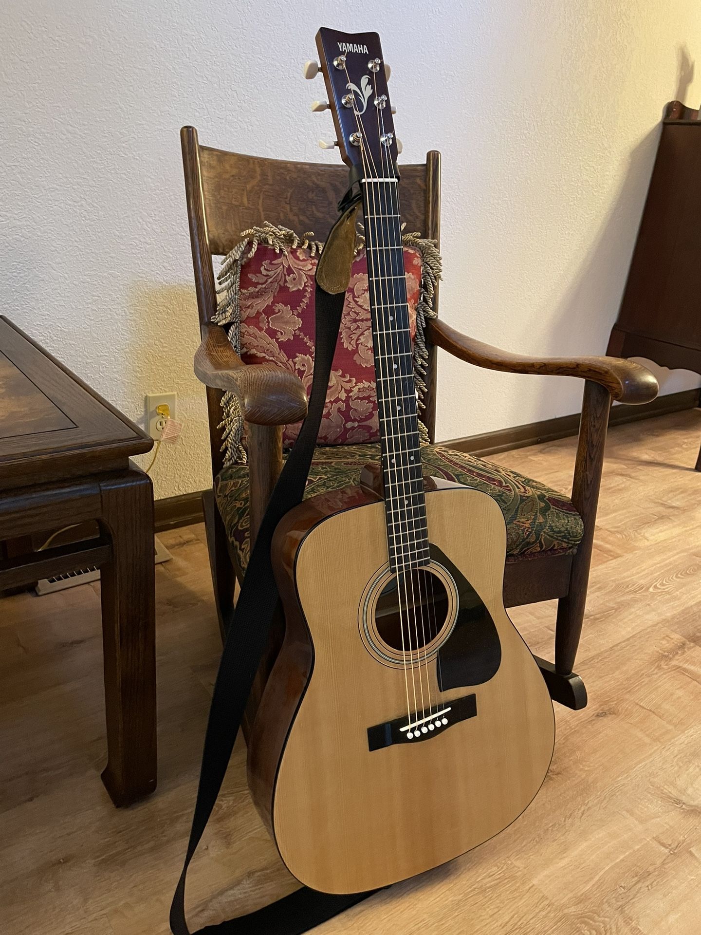Yamaha FG-400 Acoustic Guitar