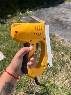 Electric Staple Gun With Case – Works Great