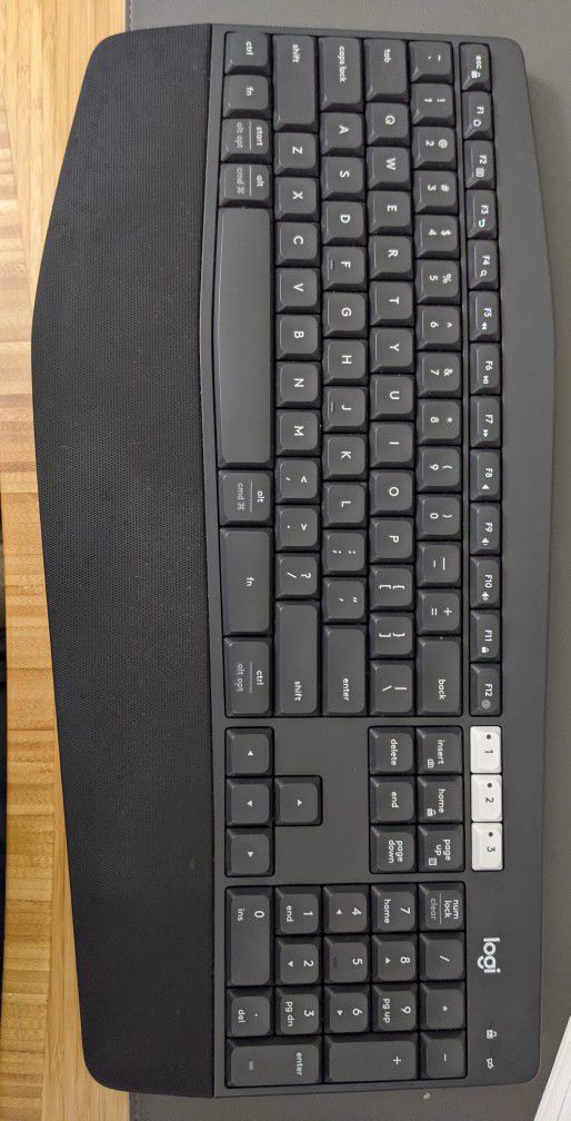 Logitech K850 Performance Keyboard