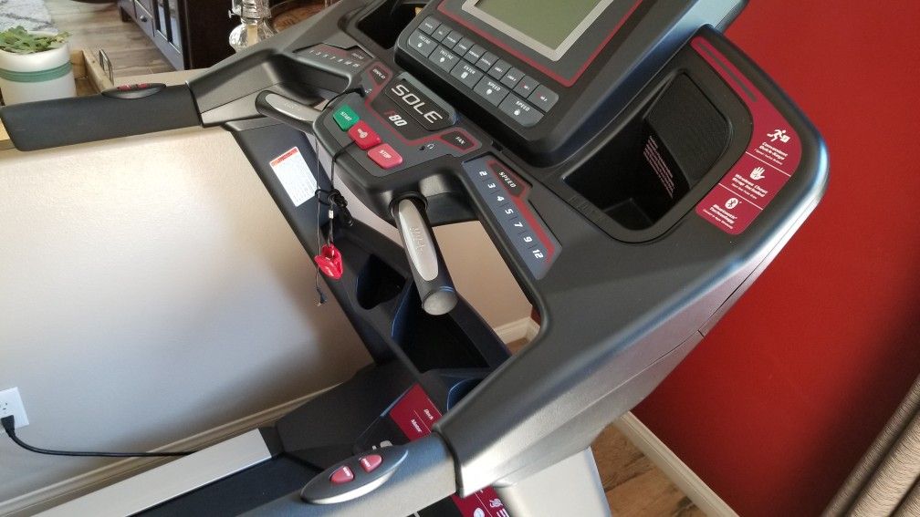 Sole F80 Treadmill practically new for Sale in Santee, CA OfferUp