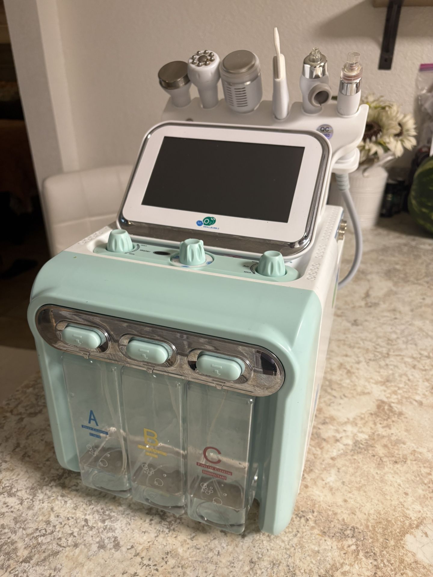 Facial Machine