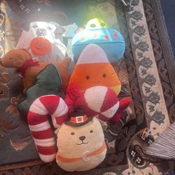 Holliday Couch Pillows 