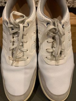 Golf shoes