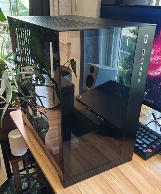 Lian Li O11 Dynamic PC Case (Black) – $75 – Pickup Only