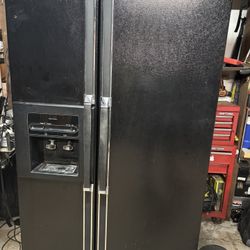 Kenmore Refrigerator 