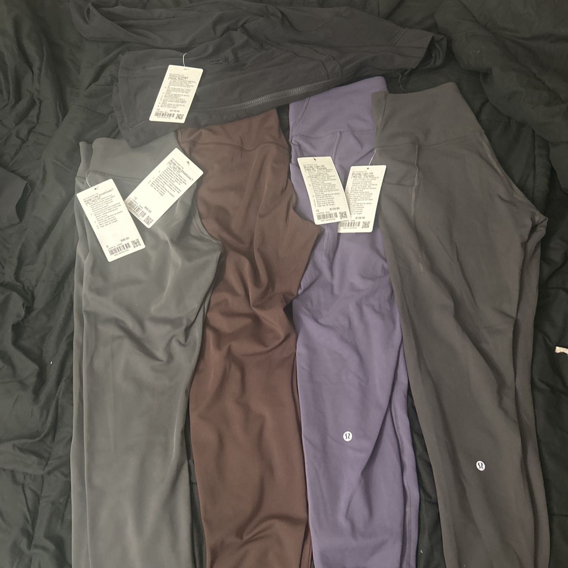 Lululemon females