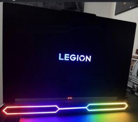 Lenovo Legion Pro 7i - RTX 5080, 32GB ram, OLED, 240hz