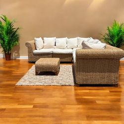 Seagrass Pottery Barn Beautiful Couch 🛻Delivery Available🛻