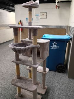 Cat tree