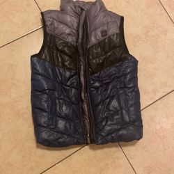 Chaleco para niño Size 6, Perfectas Condiciones  $10.00