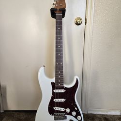 Fender - Made In Japan - Traditional II 60's Stratocaster - Olympic White